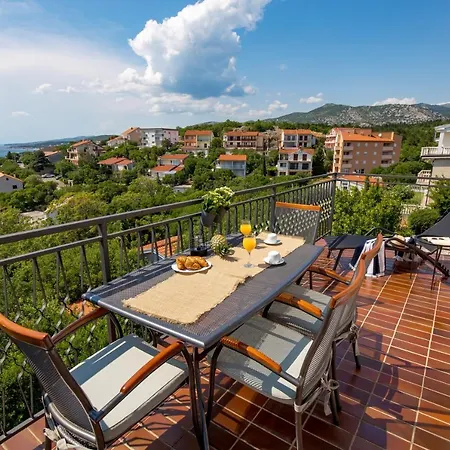 Apartament Apartments More *