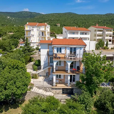 Apartments More * Klenovica