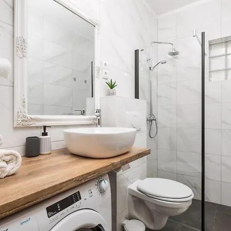 Apartments More * Klenovica