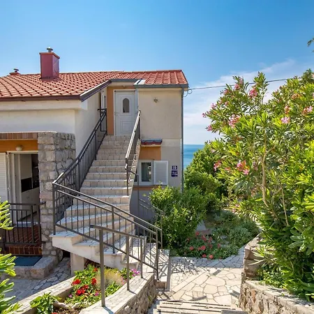 Apartment Apartments More *