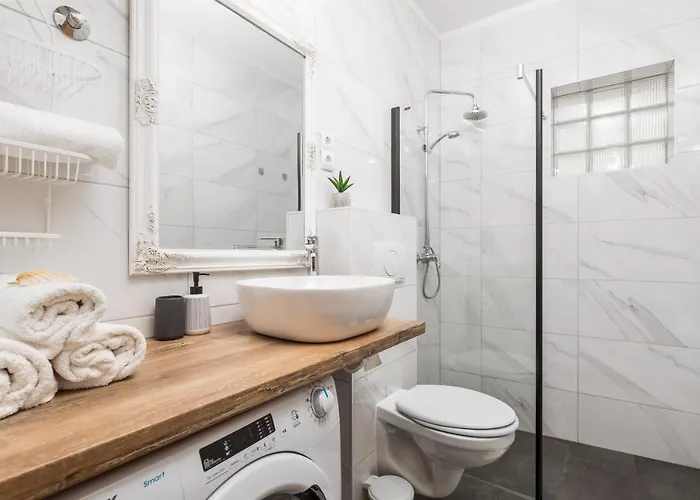 Apartments More * Klenovica